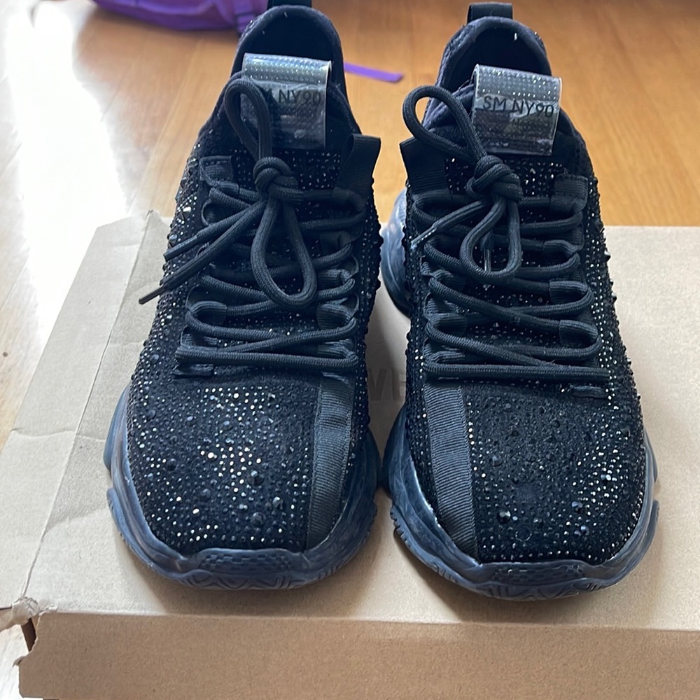 Black Steve Madden Maxima-r shoes